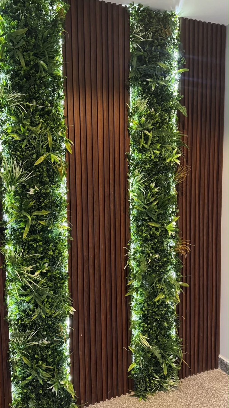 Afloraa: Made-to-measure panels